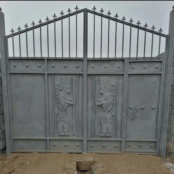 زمین چهاردیواری  باغ ویلا بهارستان لب اتوبان