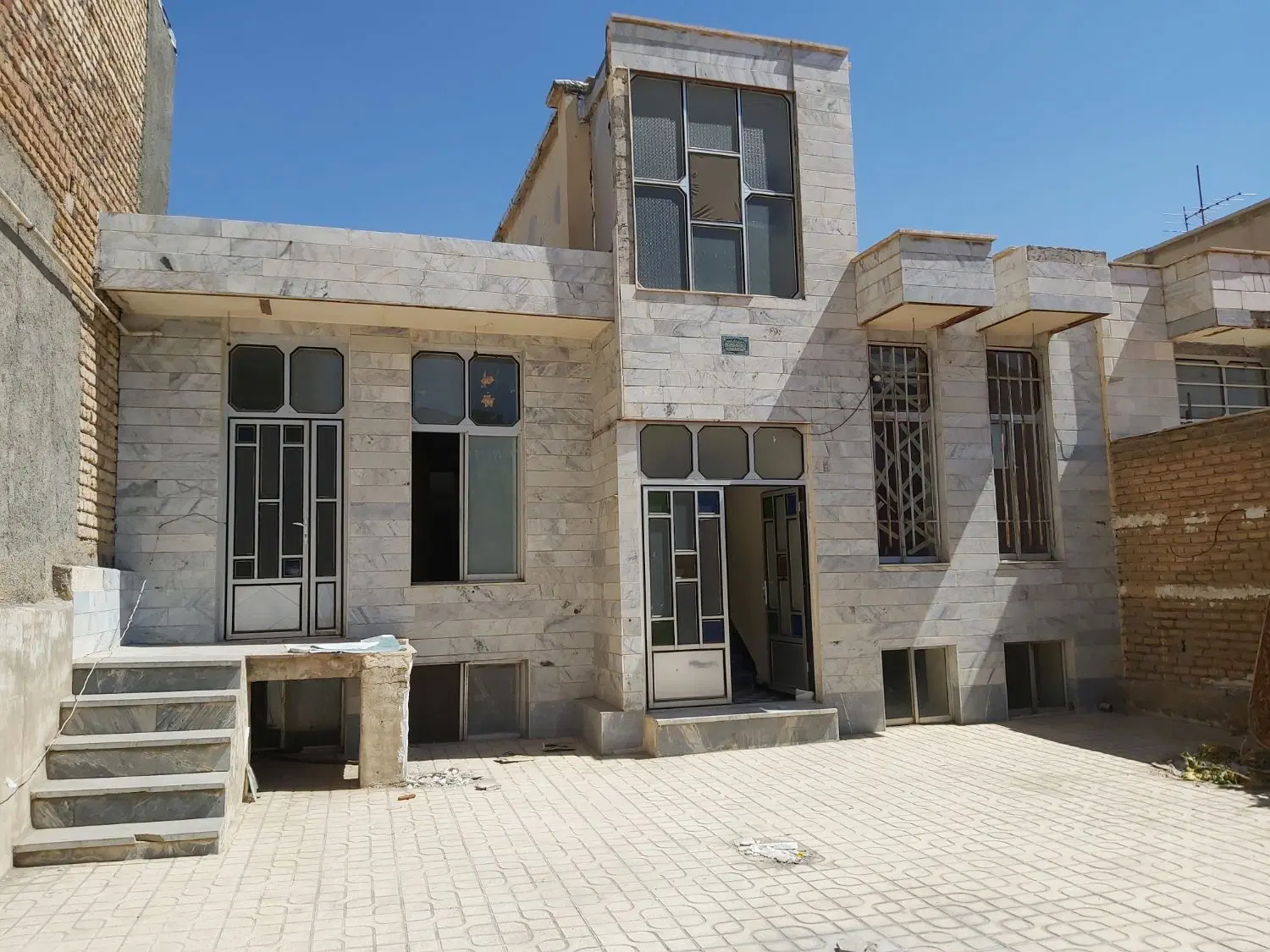 رهن خانه ویلایی بلوار طاقبستان