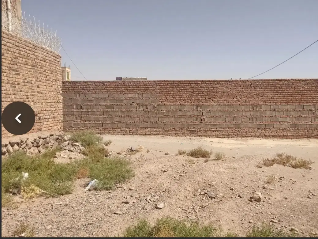زمین‌فروشی