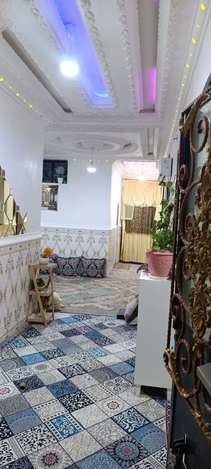 فرو‌شی بخشان شریعتی