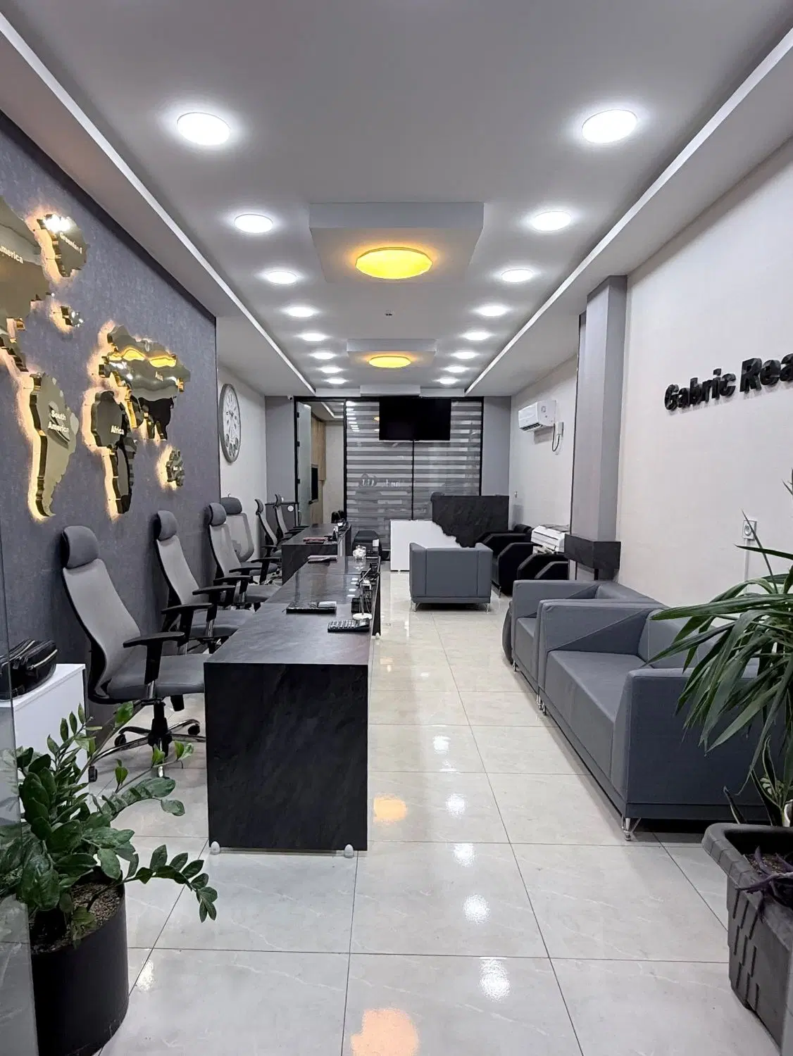 اجاره و رهن واحد تجاری 70متری شهرنمایش