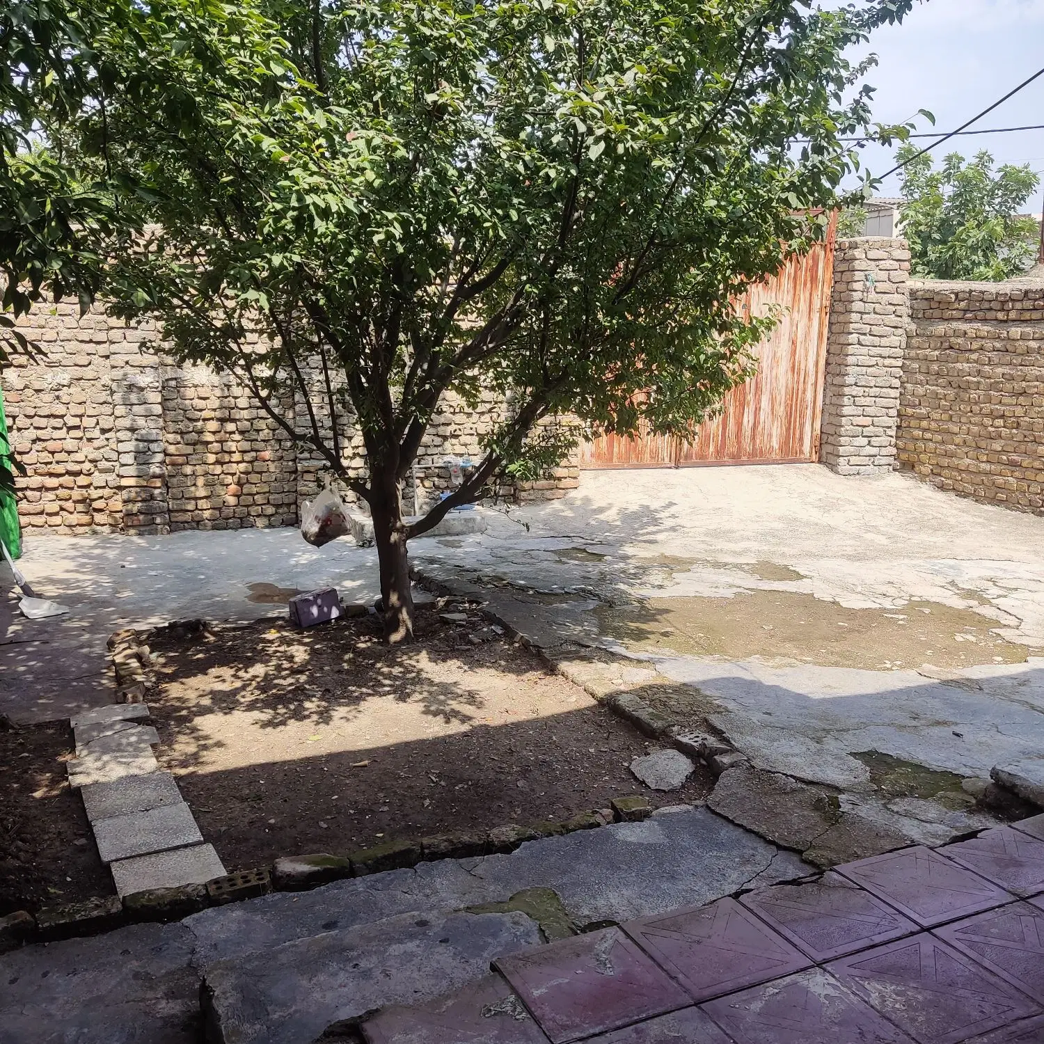 نیازمند به یه اتاق یا پیلوت