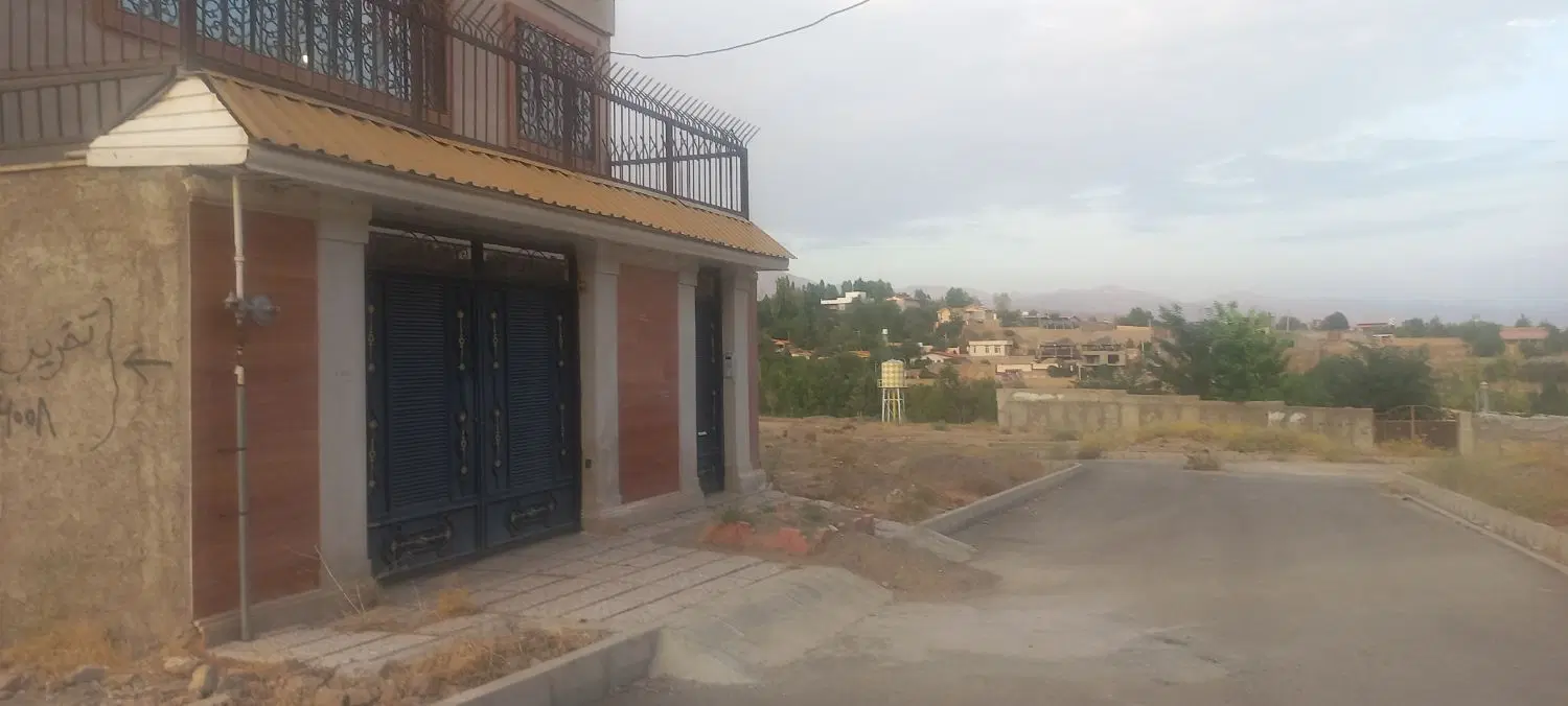 ویلایی ۲ طبقه رو پیلوت فاز۲ محله ۴