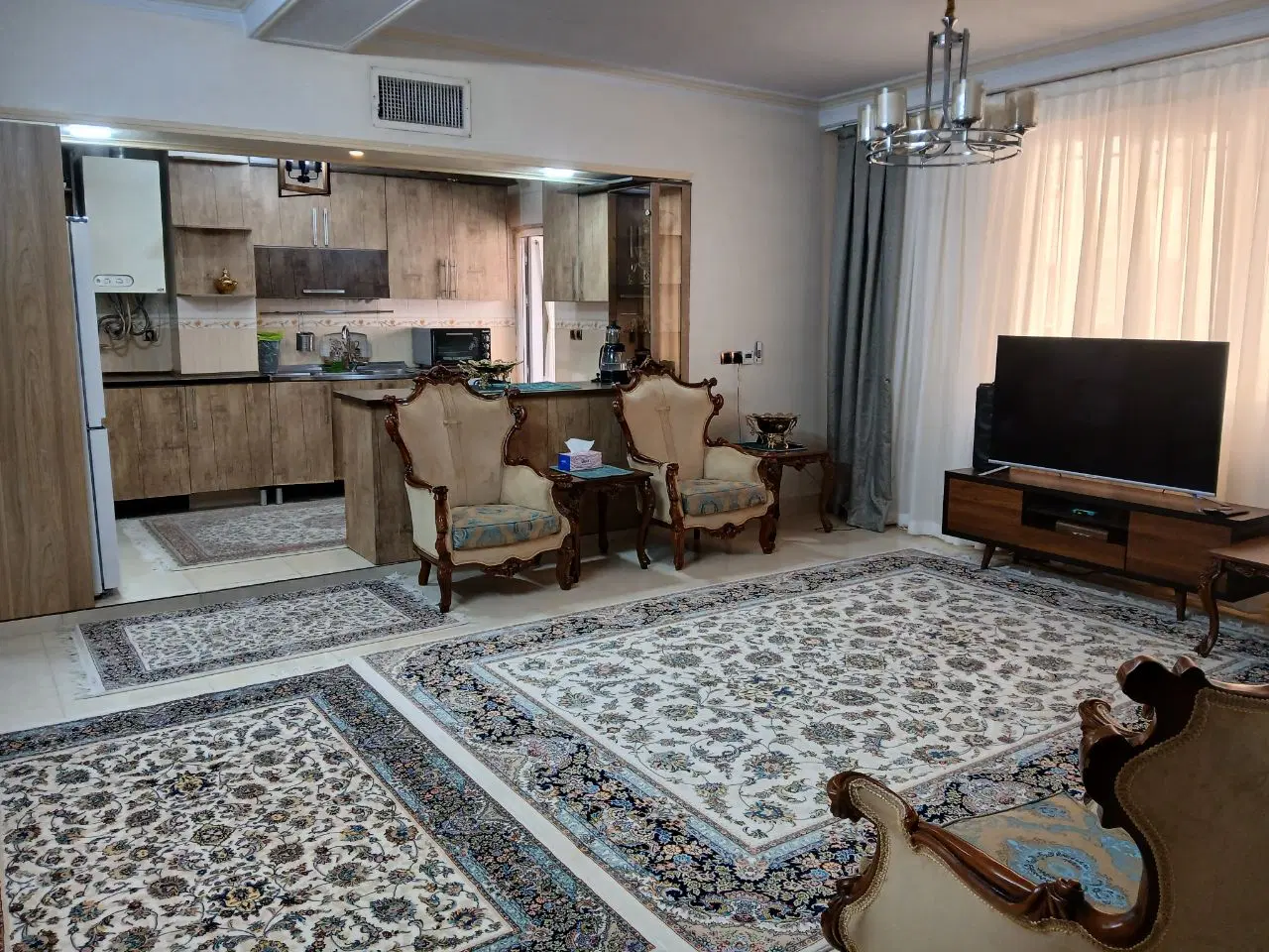 آپارتمان ۸۵ متری دوخواب با پارکینگ اختصاصی