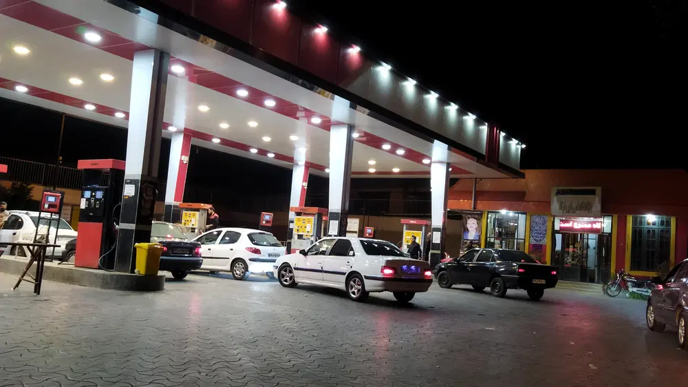 جایگاه سوخت ، پمپ بنزین سه منظوره اتوبان کرج