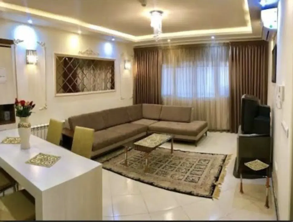 واحد ۷۰ متری _ ۲ خواب _ پشت شهرداری