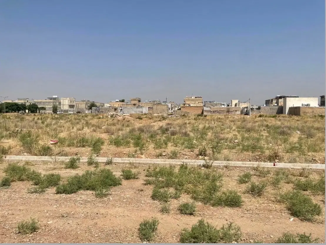 زمین جرسقان ۲۹۳۰ متر