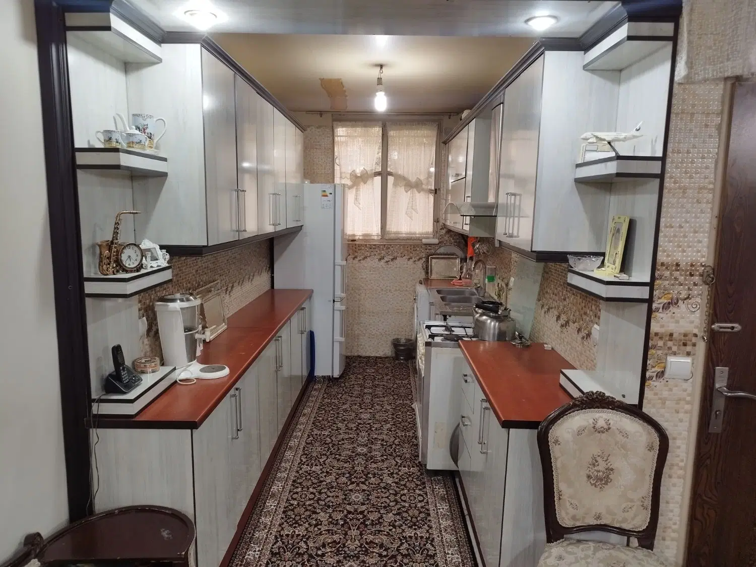 آپارتمان ۶۱ متری نازی آباد