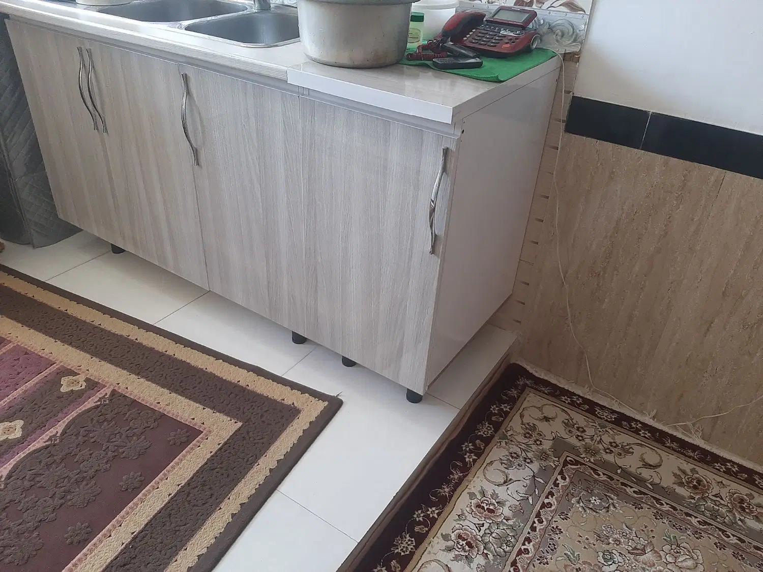 خونه واقع در دهگلان می باشد