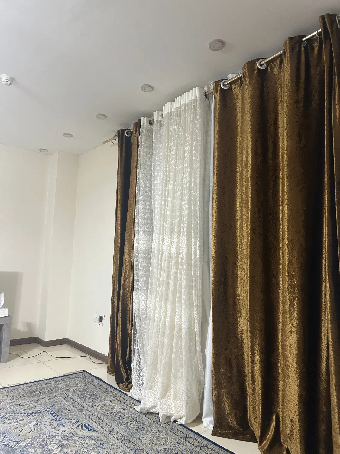 اجاره یک اتاق به خانم شاغل یا دانشجو