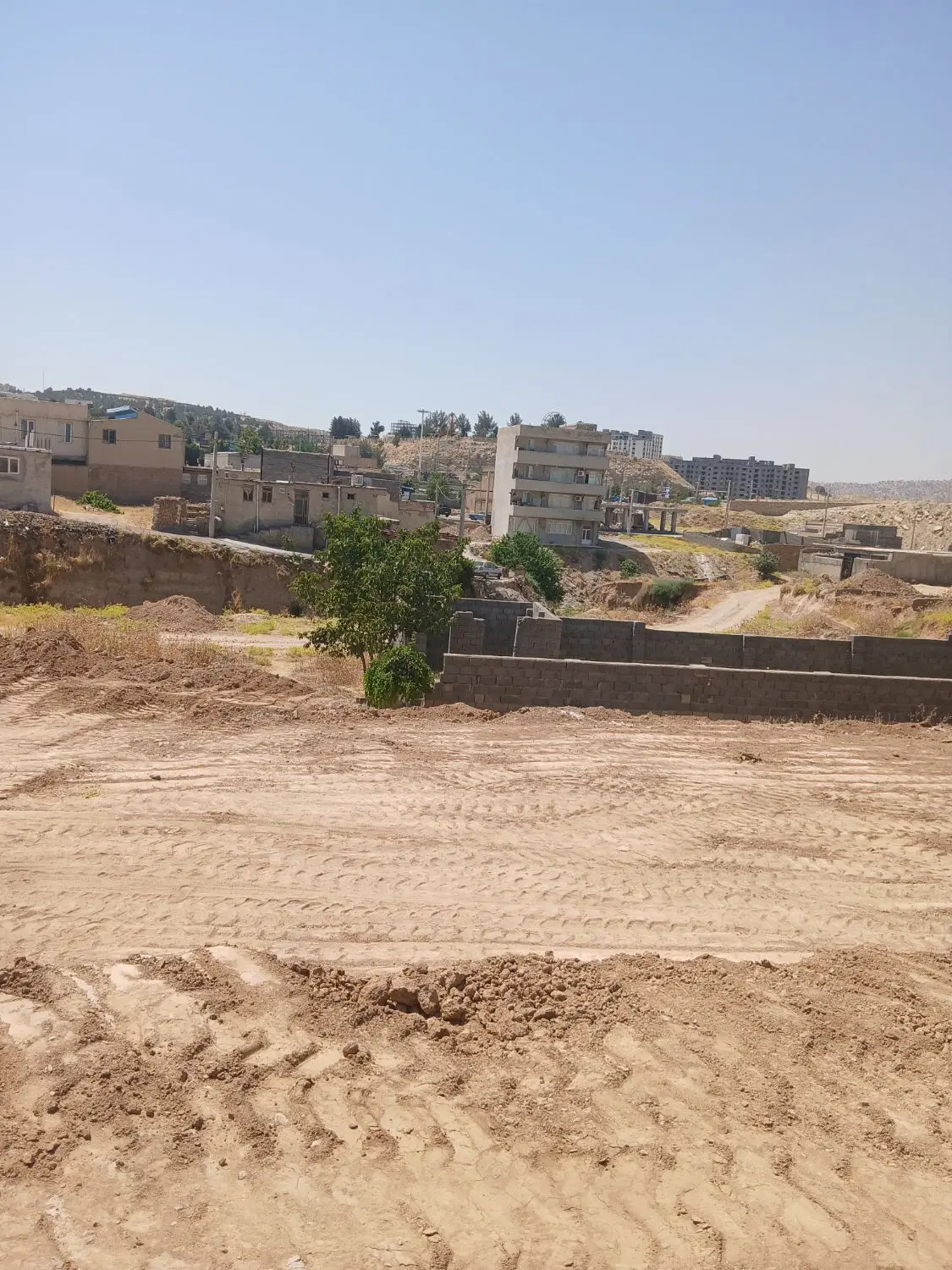 زمین۱۱۲متری چالسرا