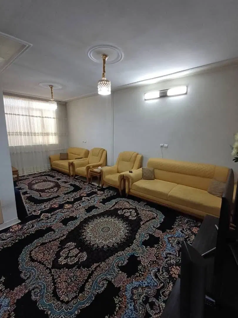 ۶۵متر دوخواب پارکینگ تخلیه خوش نقشه نورگیر عالی