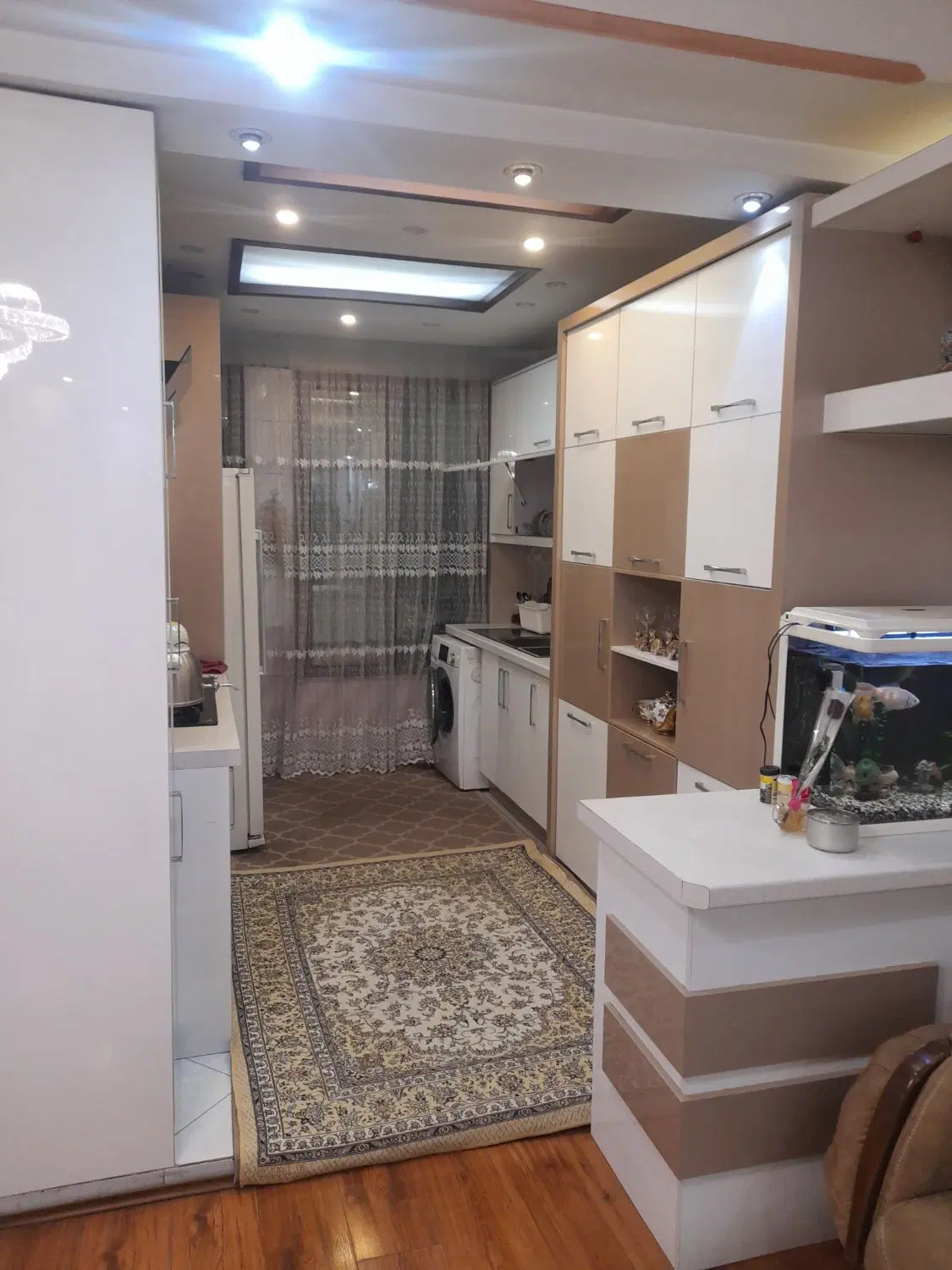 واحد فروشی