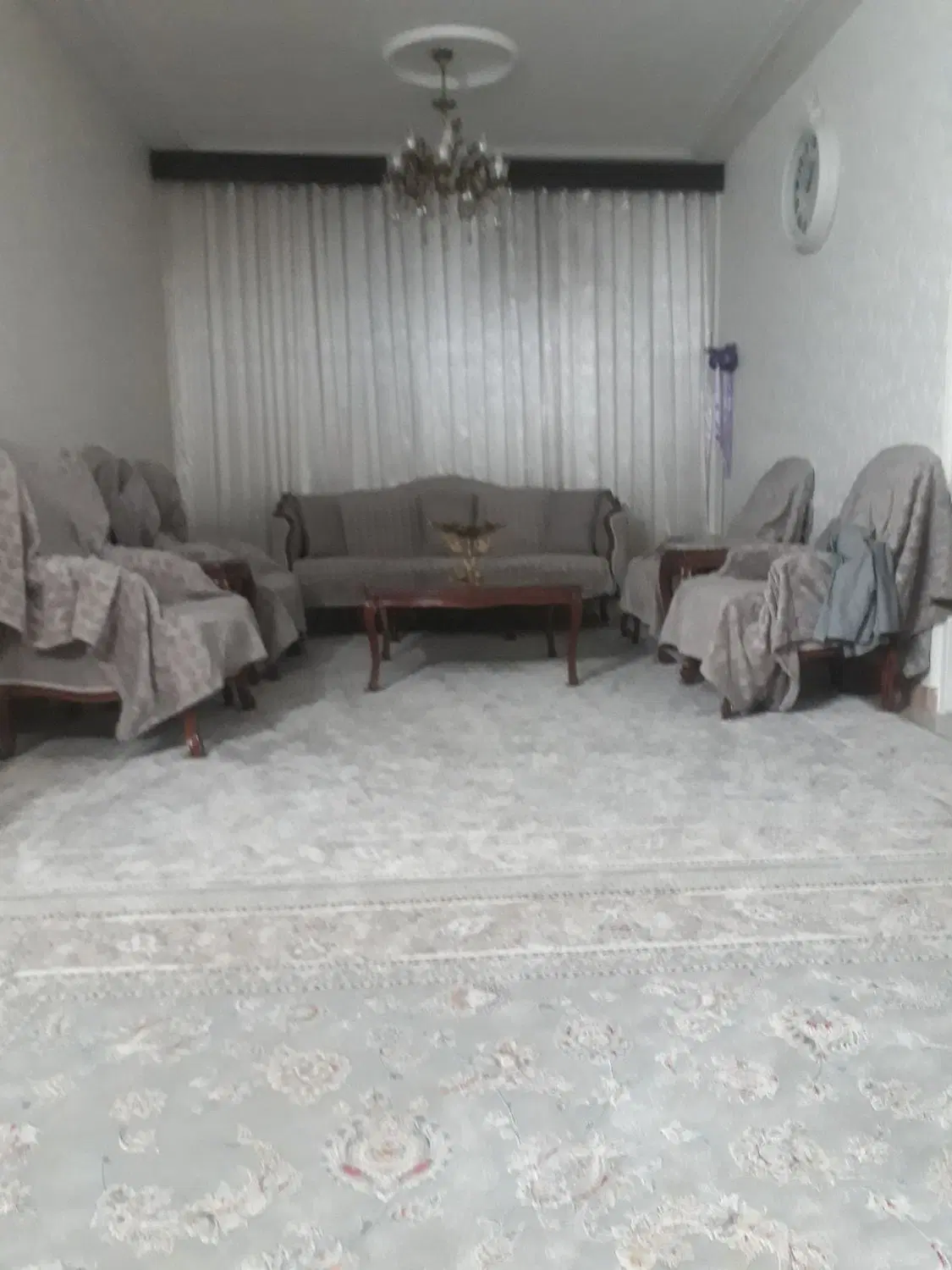 اجاره آپارتمان ۷۰ متری طبقه همکف با حیاط ۴۰متری