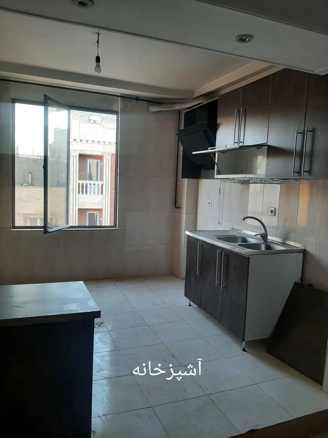 آپارتمان دوخوابه فاز یک شهرک دانش