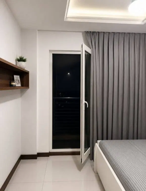 آپارتمان شیک شریعتی شانزدهم