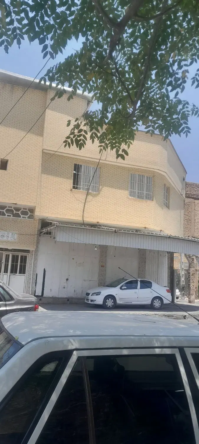 ملک تجاری