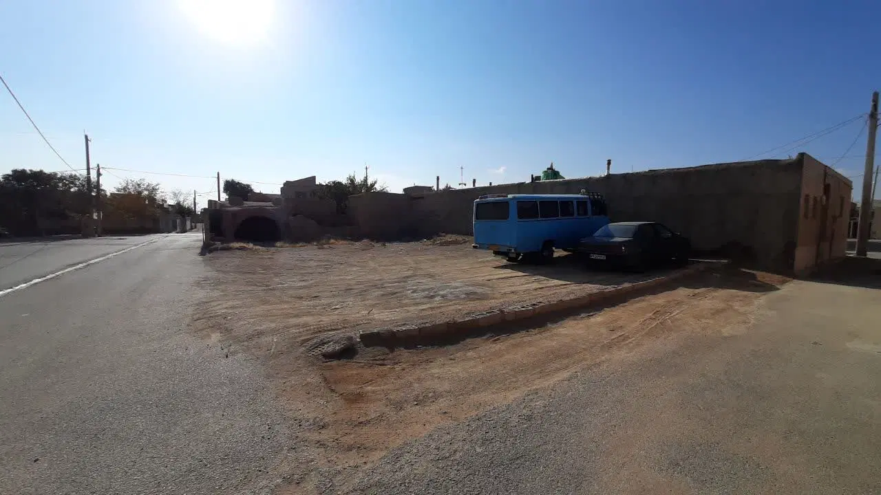 زمین مسکونی ۲۸۲ متر  دو نبش  سند تک‌برگ