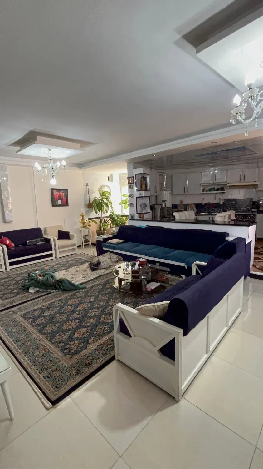 دوشان میدان اصلی سه طرف نور دو خوابه فول تکمیل