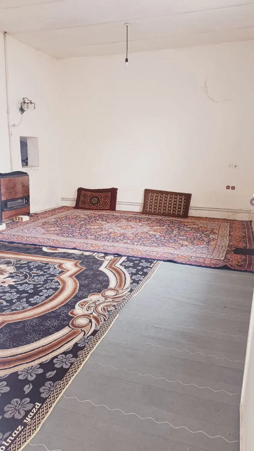 منزل170متری ویلایی زیر دانشگاه
