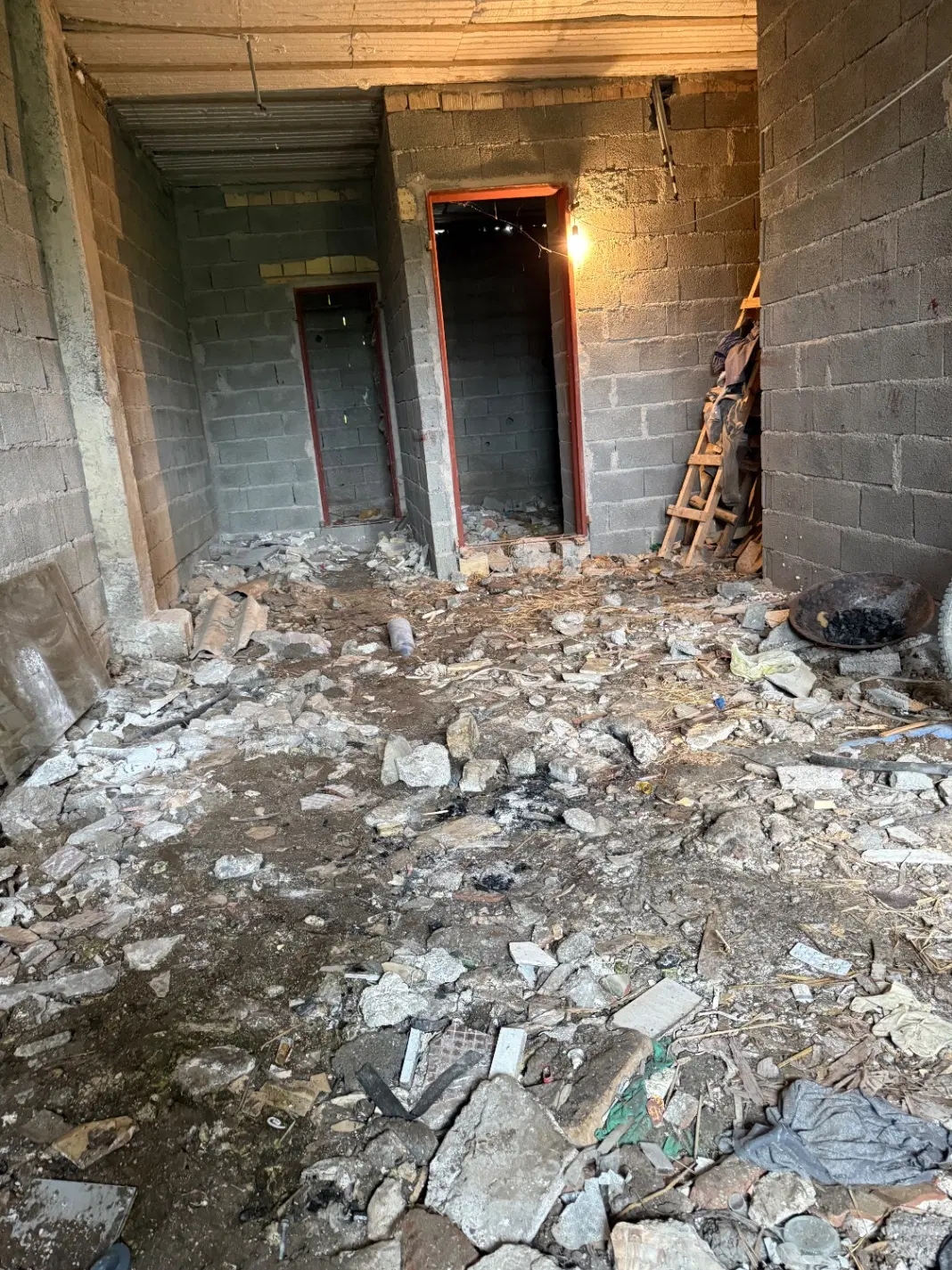 خانه ۶۰ متری نیمه ساخت
