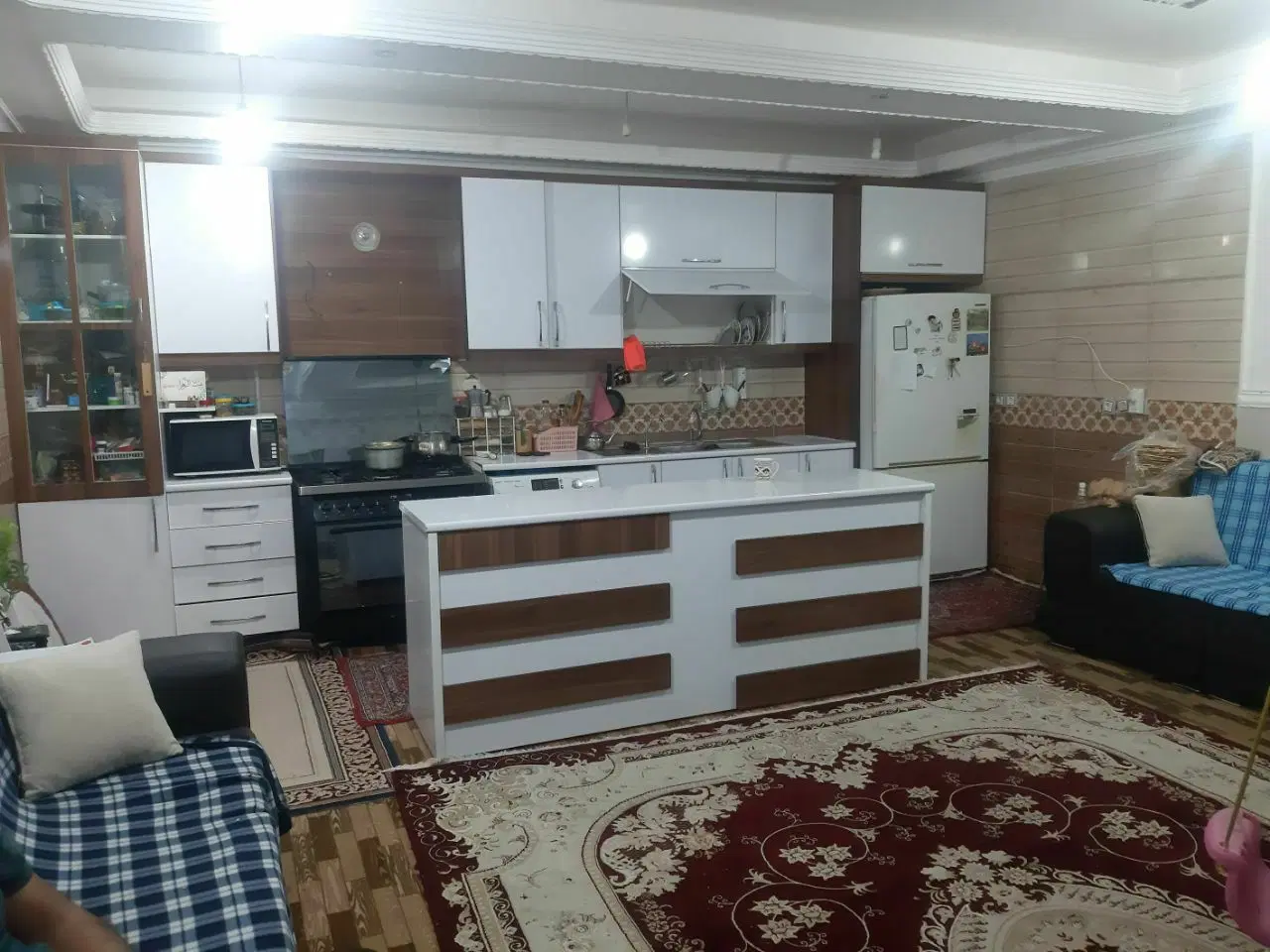فروش فوری  طبقه بالا پارکینگ موتور