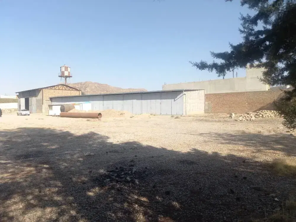 ساختمان صنعتی ۳۹۱۴متر مربع