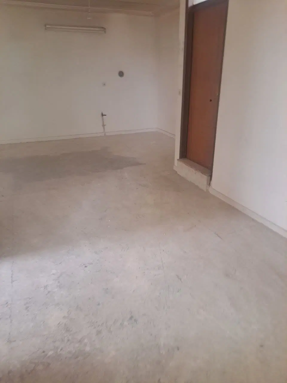 فروش ۱۶۰ متر زمین با خانه دوطبقه کلنگی