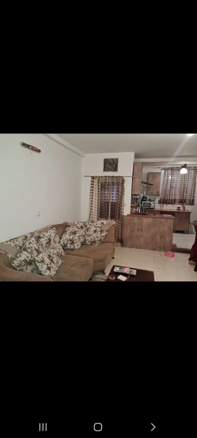 ۷۵ متر رو به نما خرمدشت