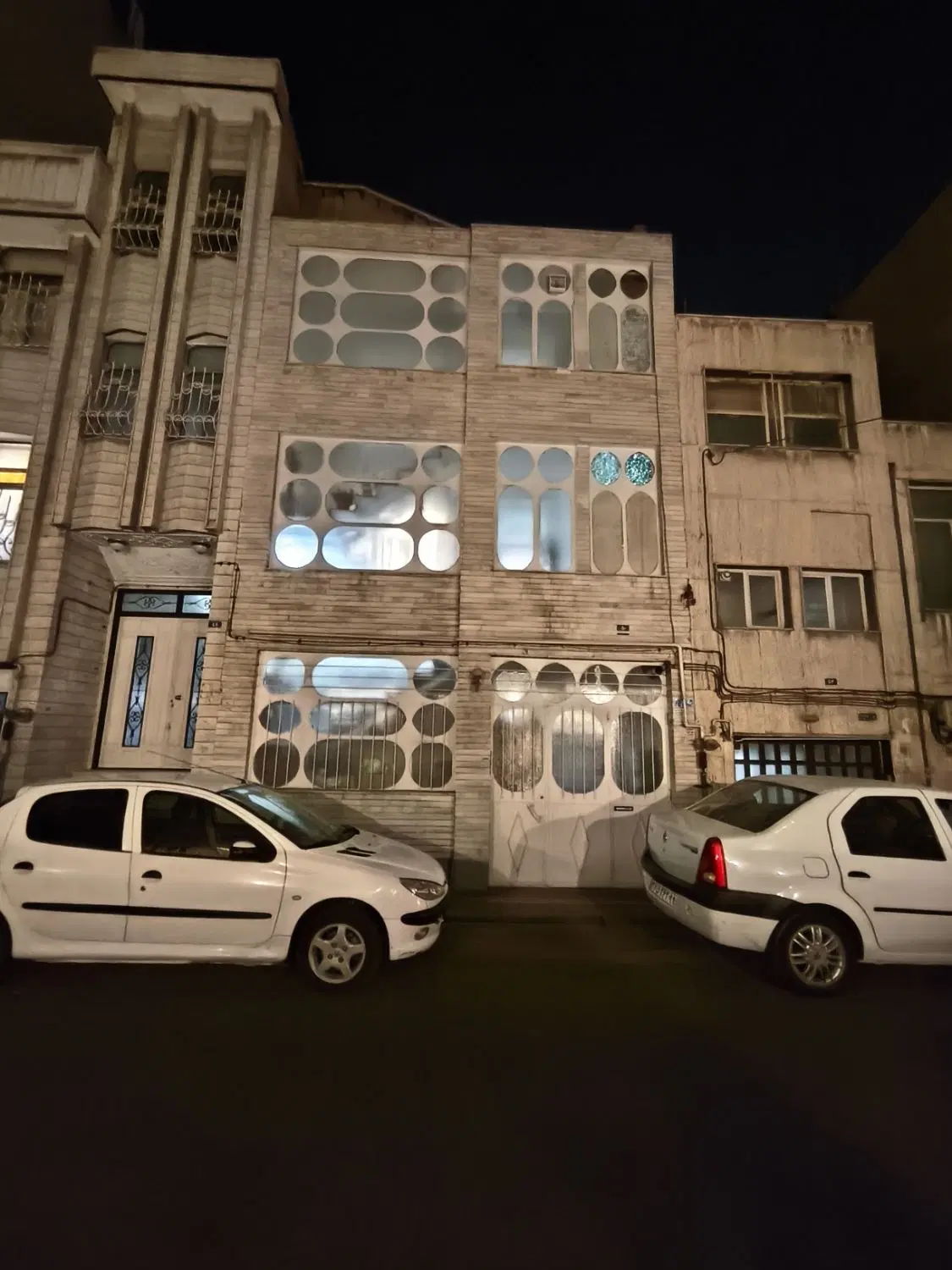 کلنگی 193 متری، نبرد، سیزده آبان