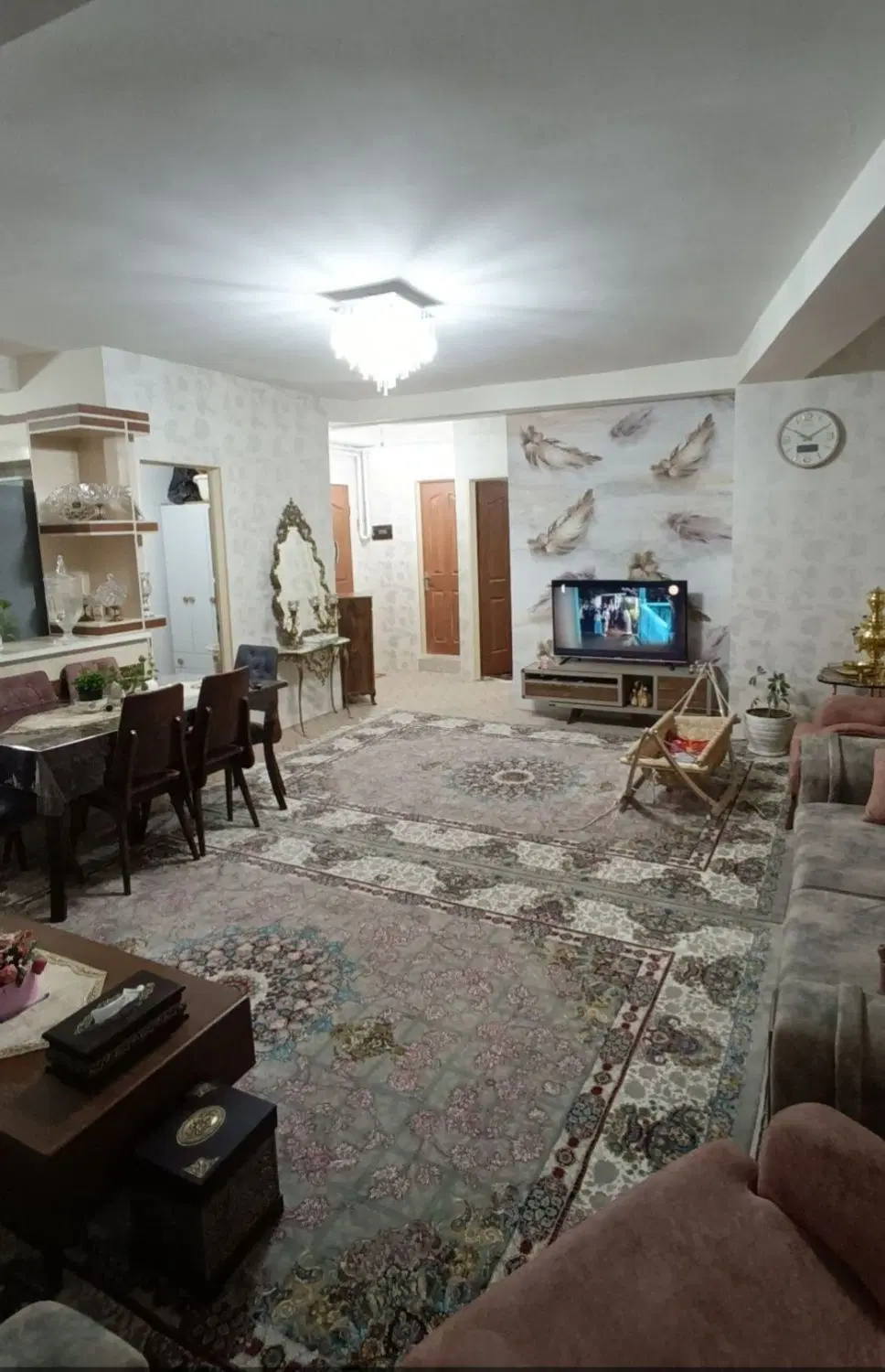 رهن و اجاره در اندیشه گلستان ۲ بر خیابان کار واصل