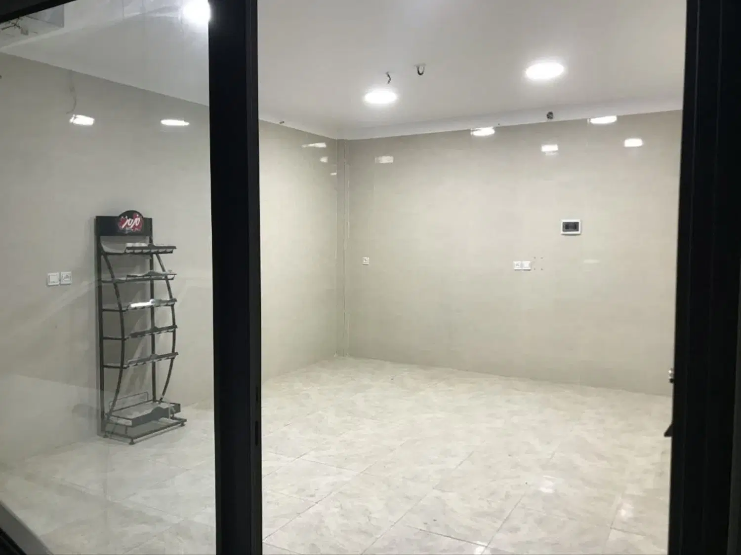 140منربنا سنددار با مغازه 25متری