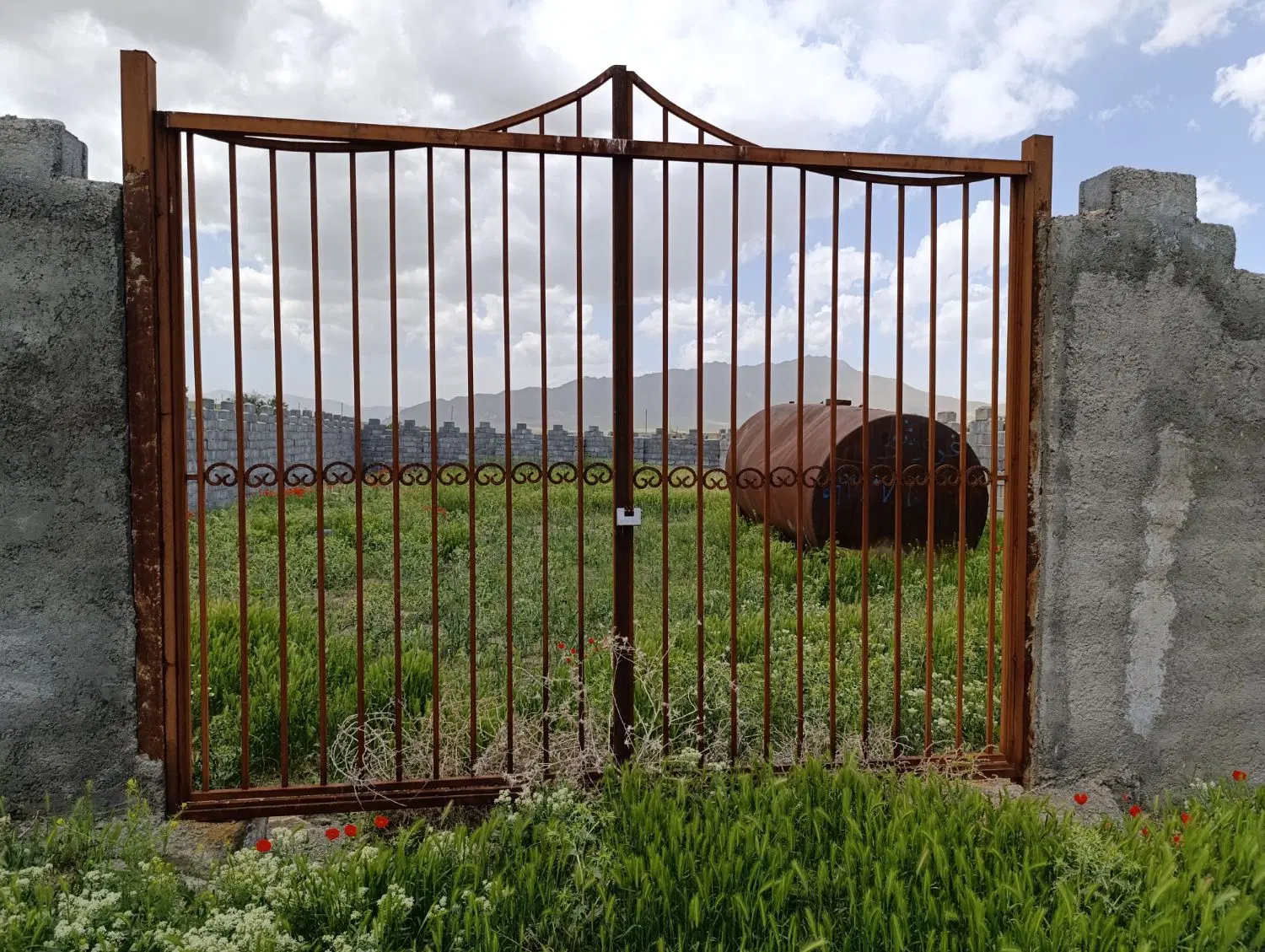 ۴۸۰متر زمین ۴دیواری و در