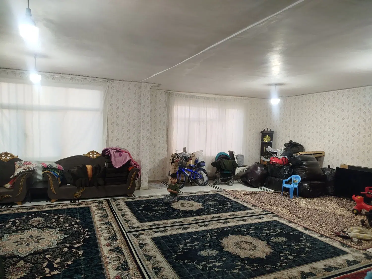 یک طبقه خانه لوکس به اجاره داده میشود