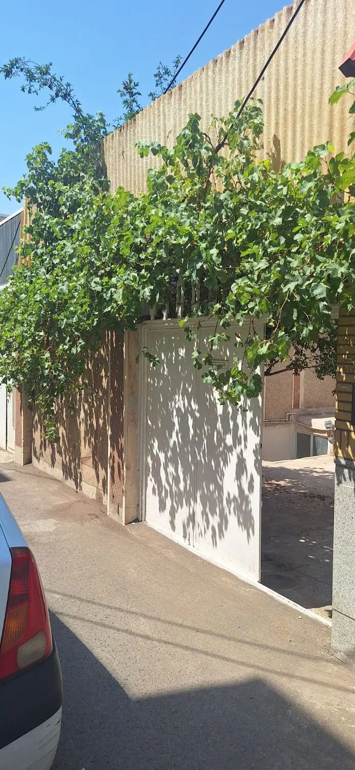 ویلایی دربست همکف شمالی ساز حیاط دار باجک اول