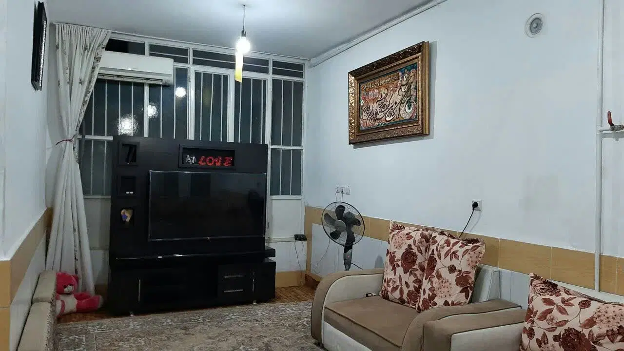 رهن اجاره زیرزمین راه جدا. روبروی پارک