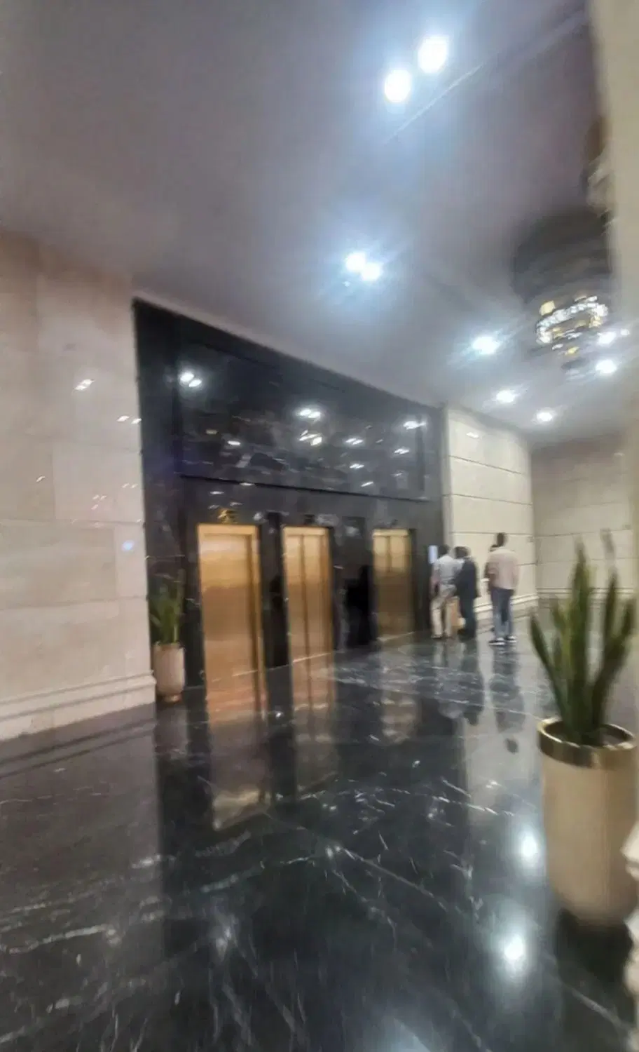 ۸۳متر اداری رونیکا پالاس غروی