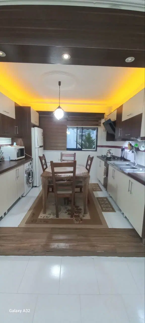 واحد ۶۸متری_دو خواب_خیابان جمهوری