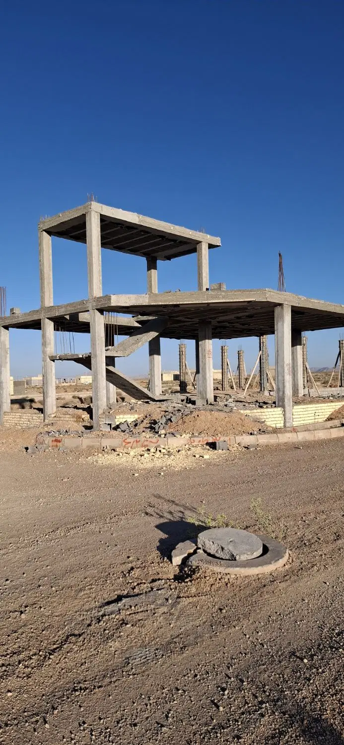 خانه دو نبش سقف و ستون در محله دانش مجلسی مبارکه