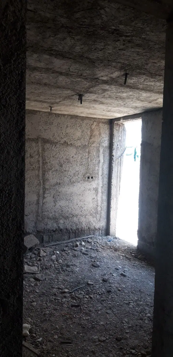 منزل نیمه ساخت