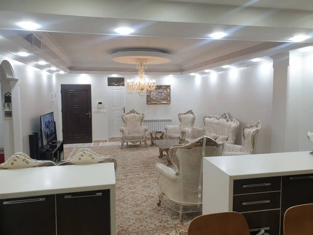 آپارتمان ۹۲ متری تمیز