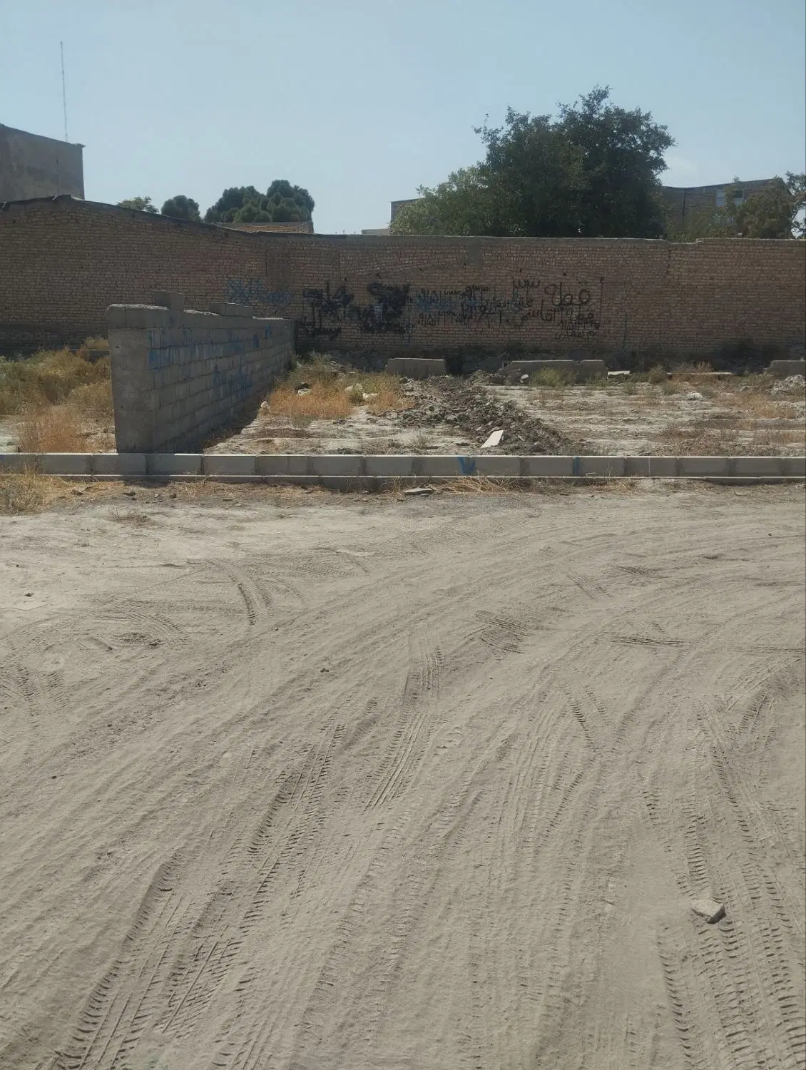زمین مسکونی
