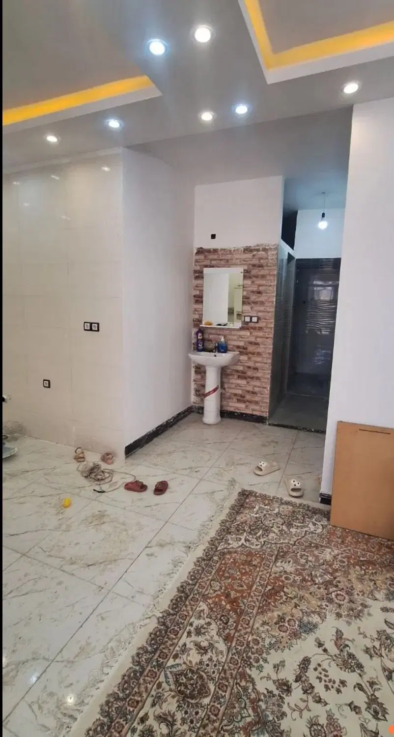 فروش خانه حیاط دار دو طبق
