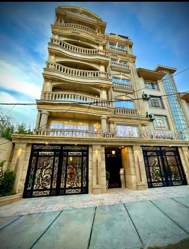 ملک از شما ، ساخت از ما مشارکت.در.ساخت