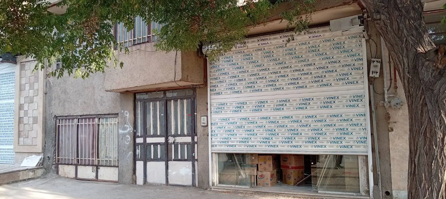 منزل مسکونی ۲مغازه حاشیه خیابان 205مترسندبرق ۳فاز