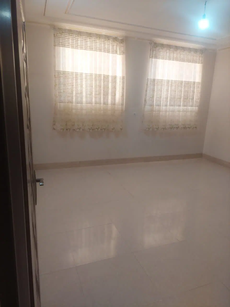 طبقه بالا مسکن