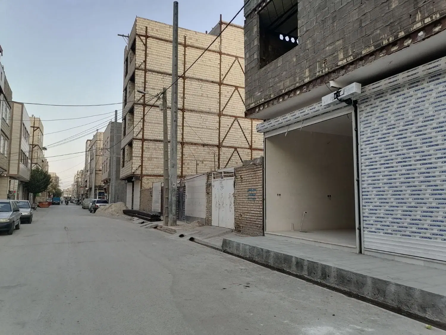فروش مغازه ۲۴متری حاشیه رسالت ۱۶۸