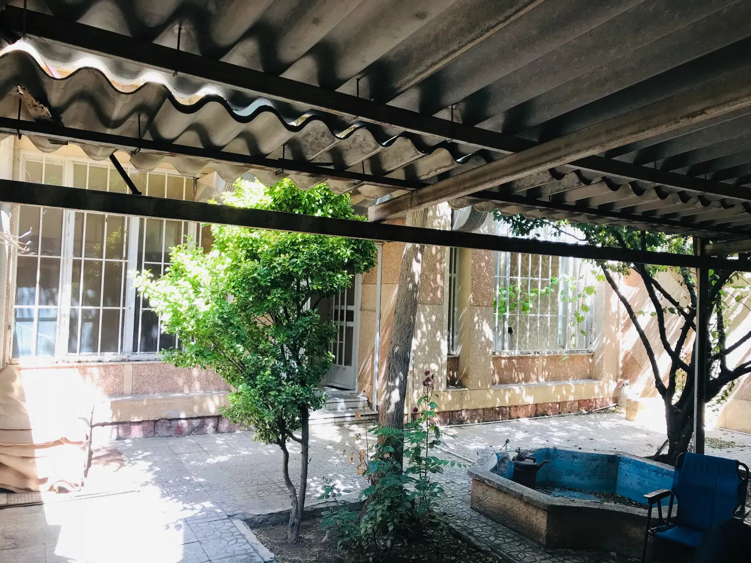 حیاط منصور قره باغی