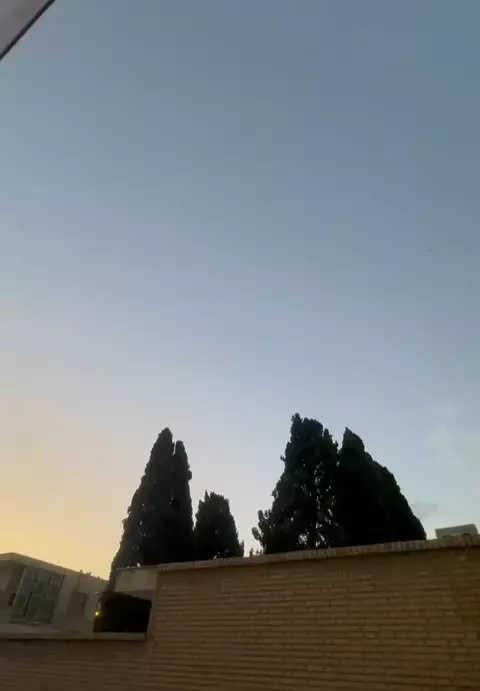۳ طبقه مرکزشهر مناسب مطب و اموزشگاه و مسکونی