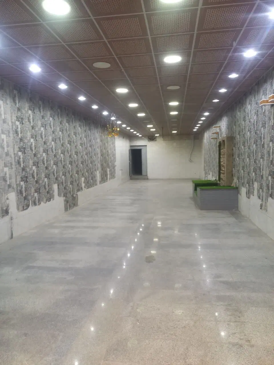 مغازه تجاری